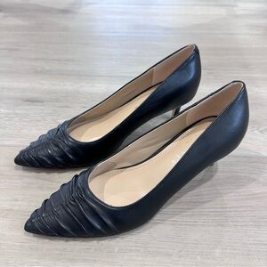 MARC FISHER LTD Paria ruched pointed toe heels black leather size 6.5